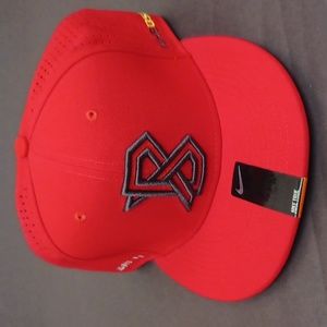 NWT Nike DRI-Fit Baseball/Softball cap hat. FITTED 7 ½ & 7 ⅝ available